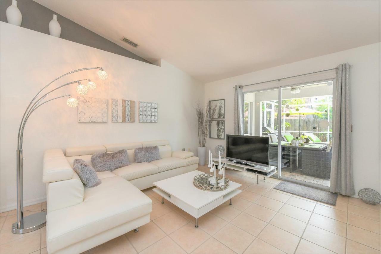 Contemporary Pool Villa I - Pool & Jacuzzi - Nearby Beach Venice Luaran gambar